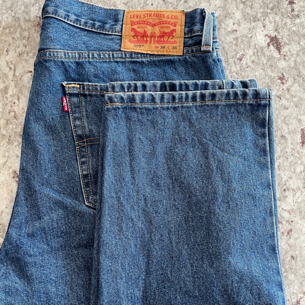 Men’s Levi’s 505 straight jeans sz 36x36